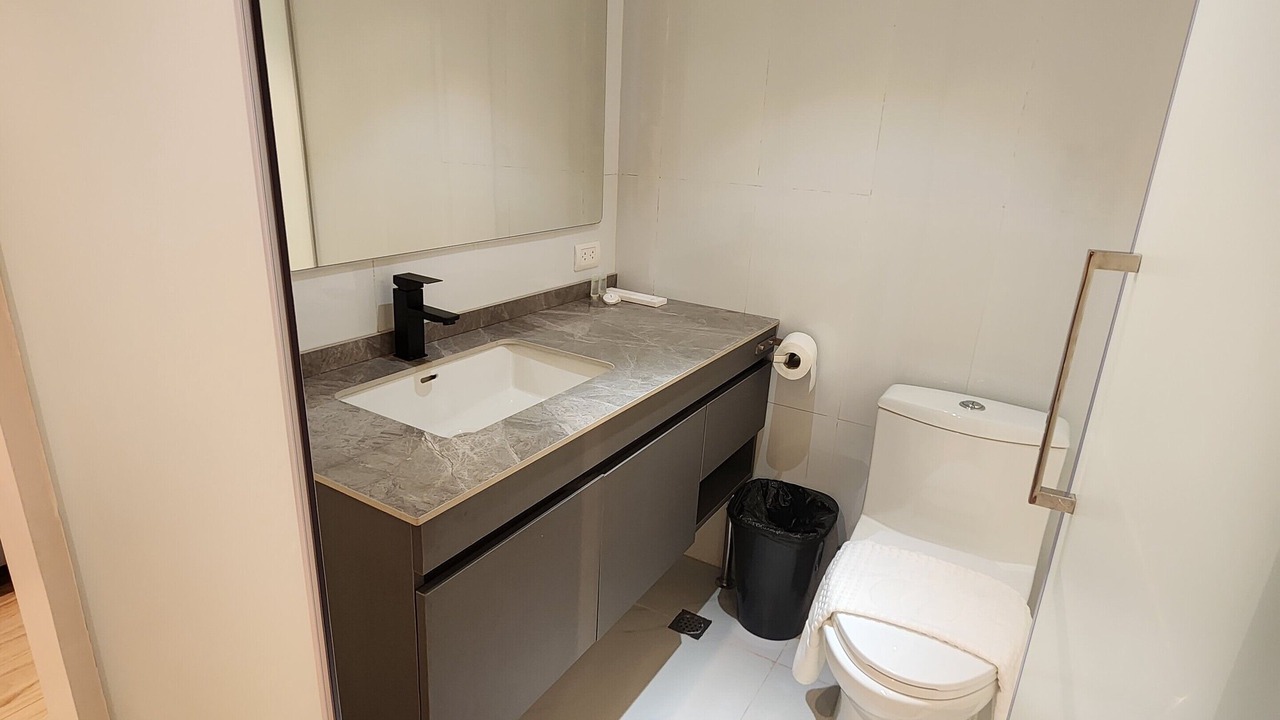 Photo of Bathroom in San Fernando