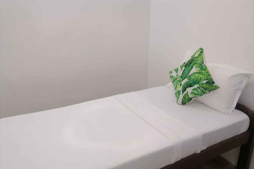 Photo of Bedroom in Manoc-Manoc