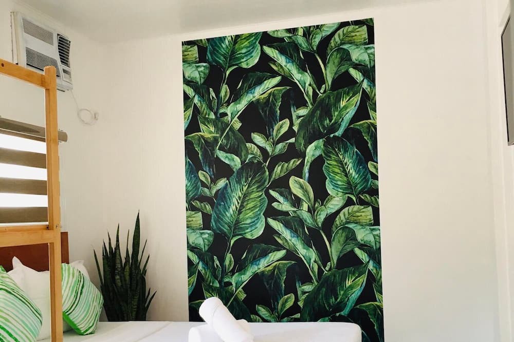Photo of Bedroom in Manoc-Manoc