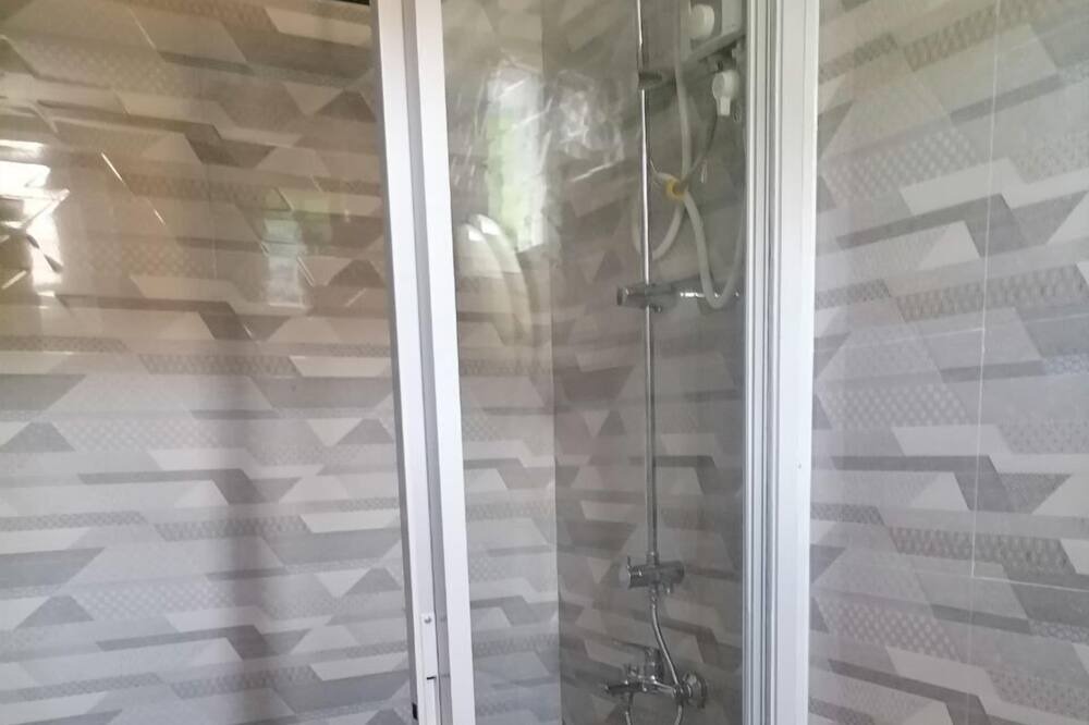 Photo of Bathroom in Manoc-Manoc