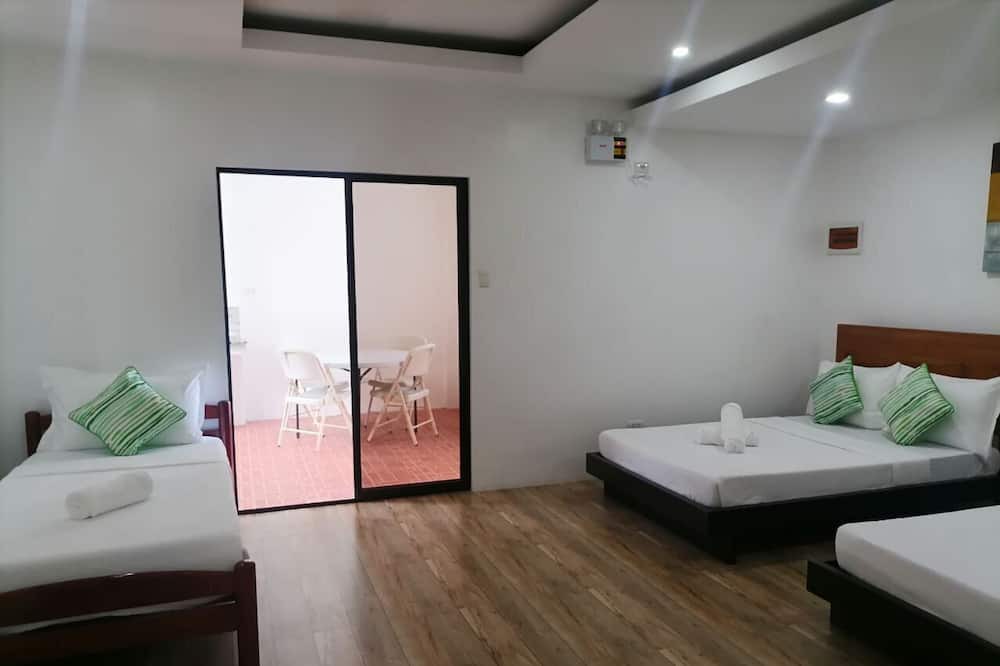 Photo of Bedroom in Manoc-Manoc