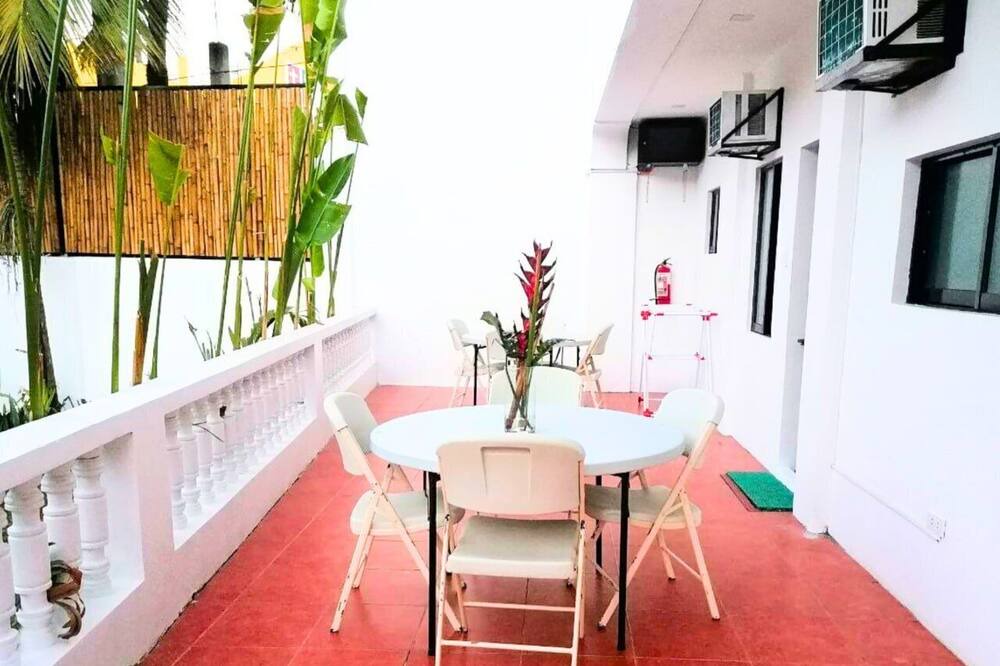 Photo of Patio Balcony in Manoc-Manoc