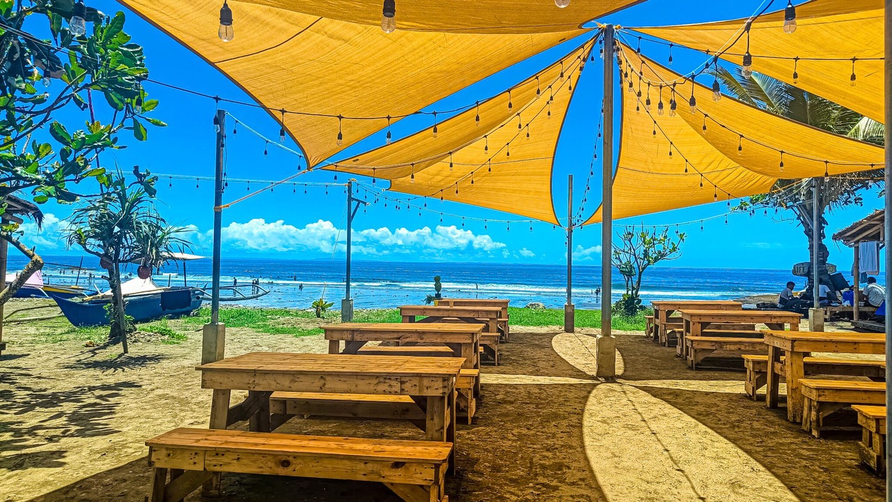 Photo of Outdoor in Real