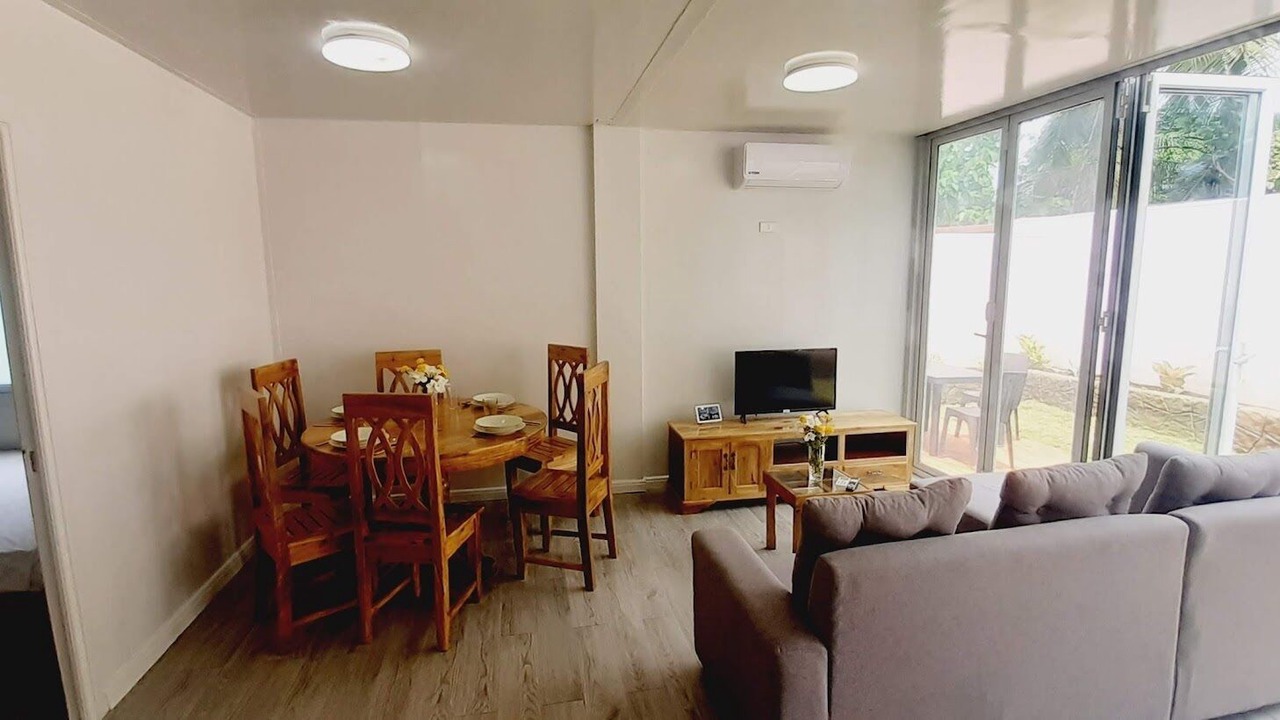 Photo of Livingroom in Looc