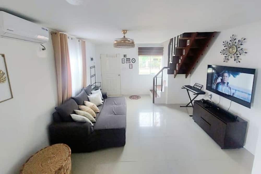 Photo of Livingroom in Subic
