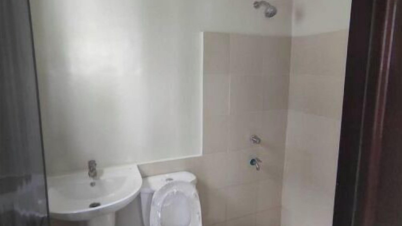 Photo of Bathroom in San Fernando
