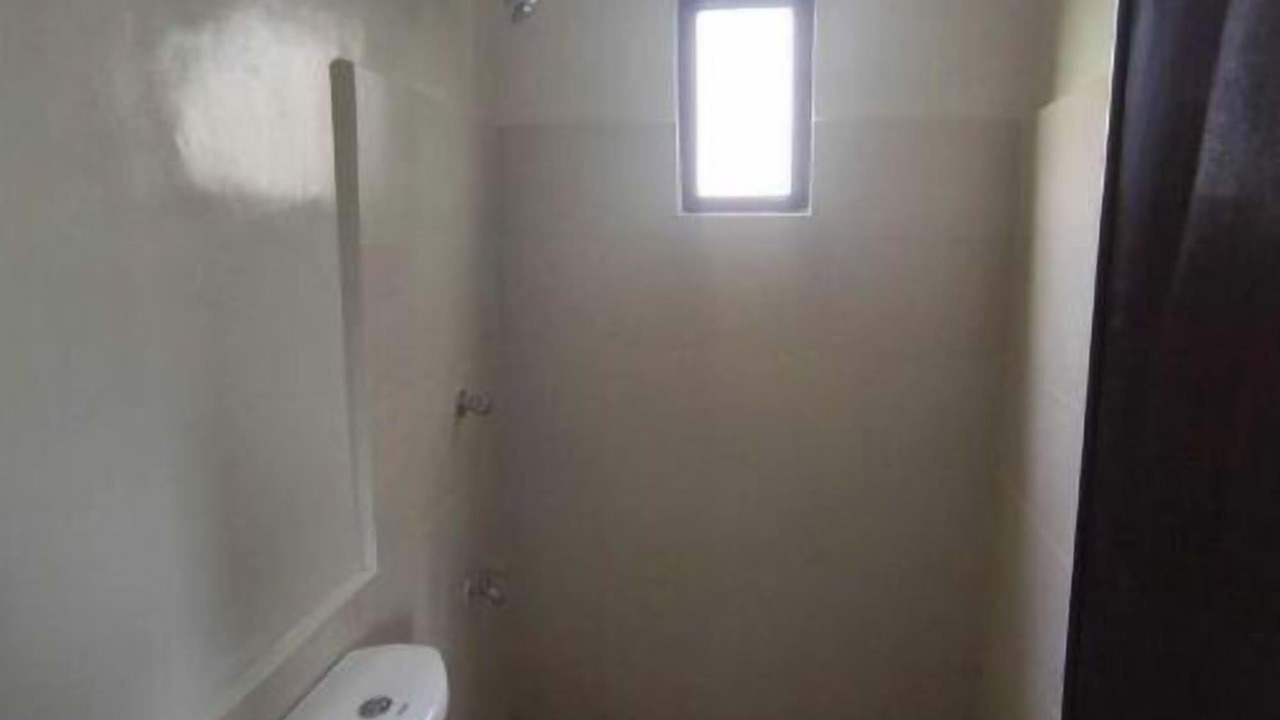 Photo of Bathroom in San Fernando