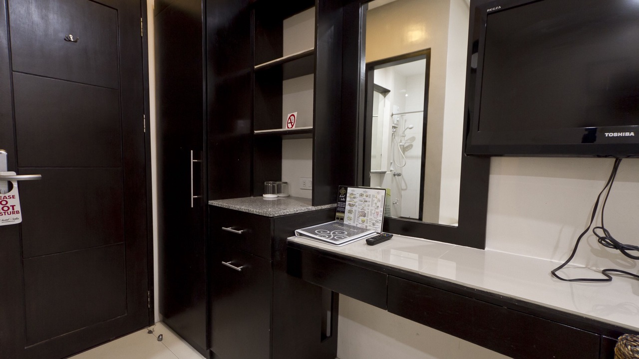 Photo of Bedroom in Capitol Site