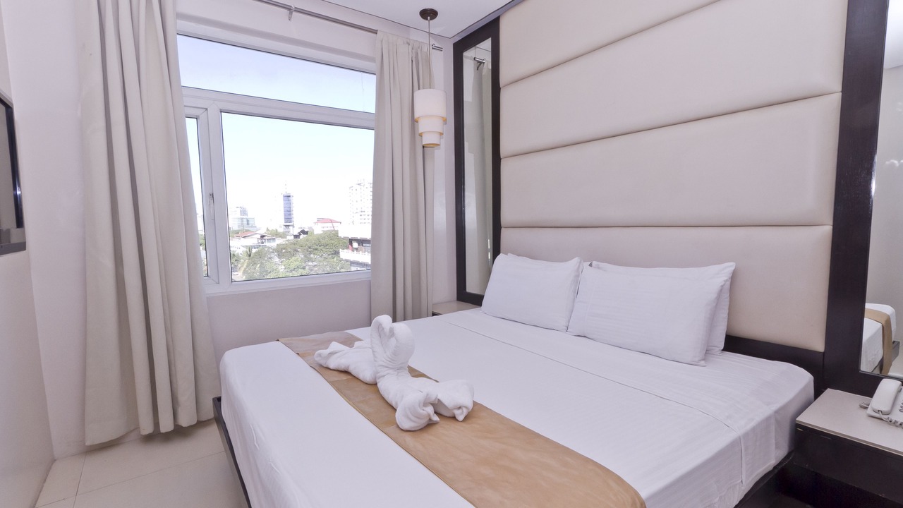 Photo of Bedroom in Capitol Site