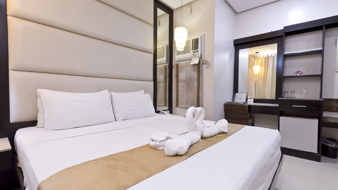 Photo of Bedroom in Capitol Site