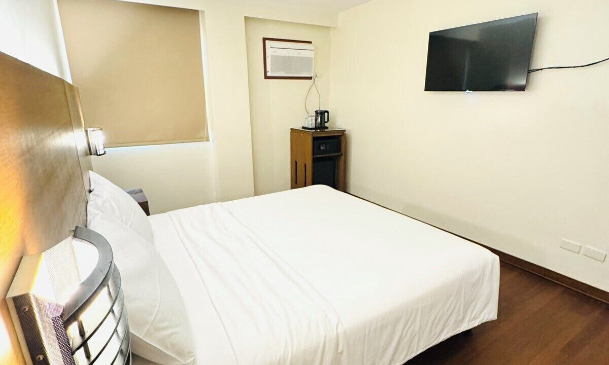 Photo of Bedroom in Ermita Night District