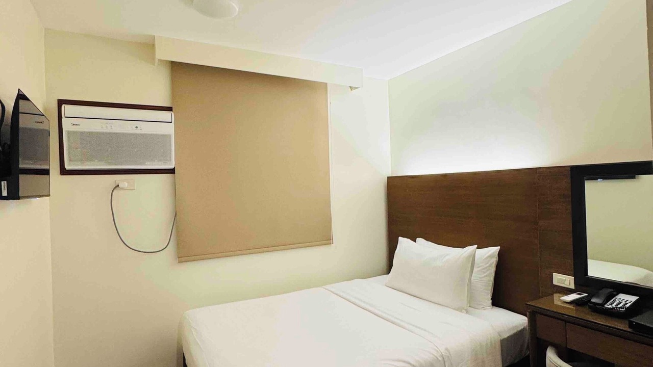 Photo of Bedroom in Ermita Night District
