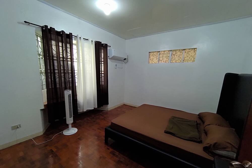 Photo of Bedroom in Naic