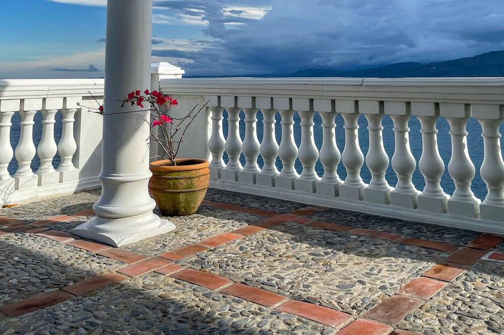 Photo of Patio Balcony in Puerto Galera