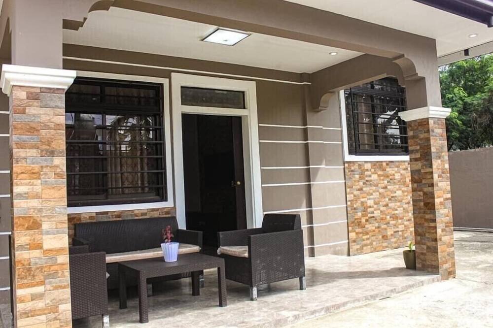 Photo of Patio Balcony in Alaminos