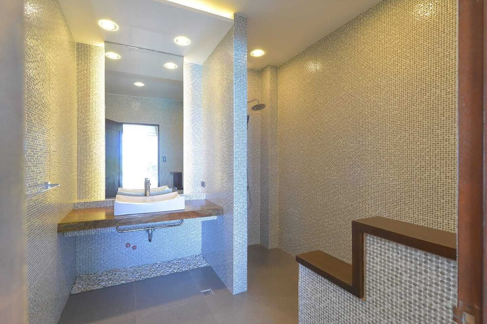 Photo of Bathroom in Caticlan