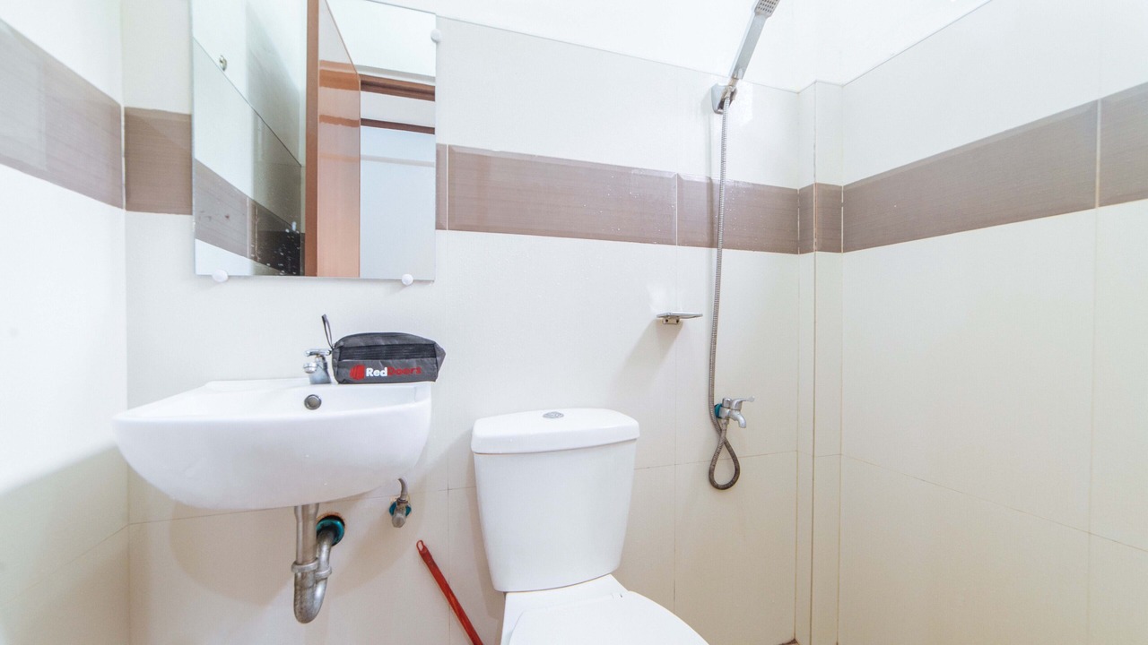 Photo of Bathroom in Barangay Poblacion