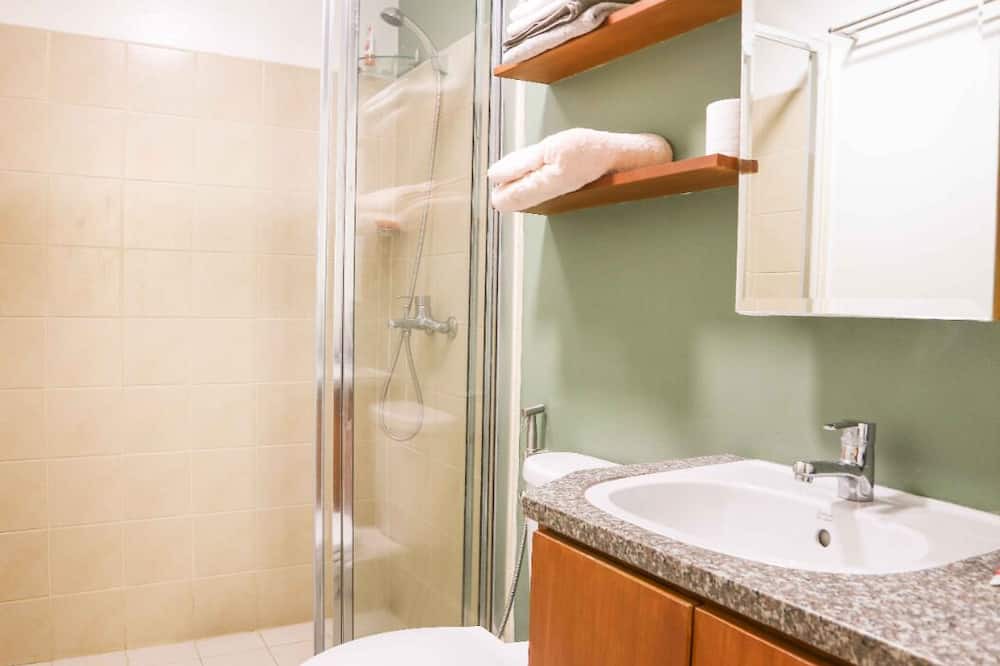 Photo of Bathroom in Paco