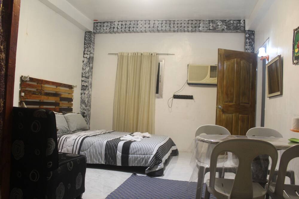 Photo of Bedroom in Legazpi