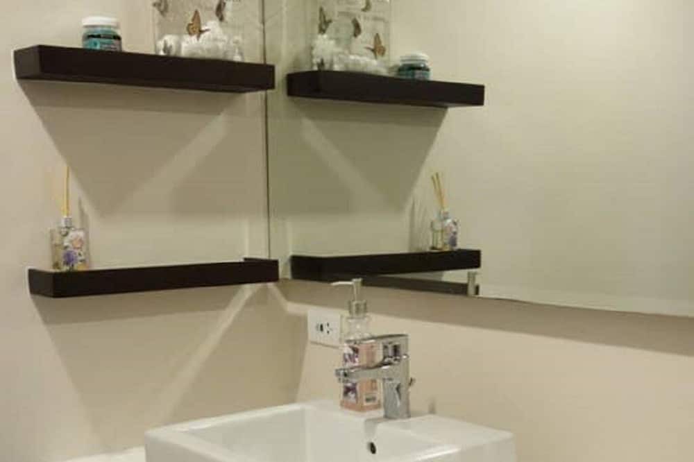 Photo of Bathroom in Barangay 16