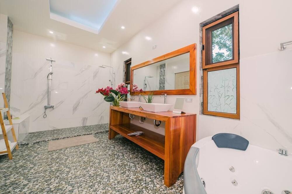 Photo of Bathroom in San Pedro