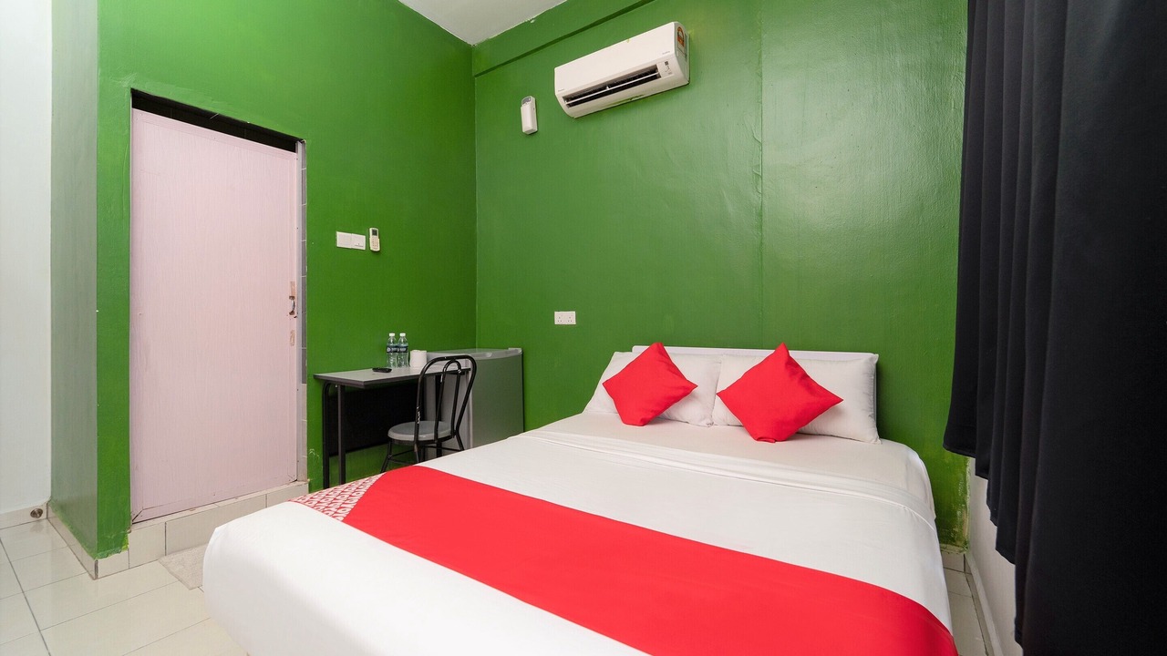 Photo of Bedroom in Batu Ferringhi