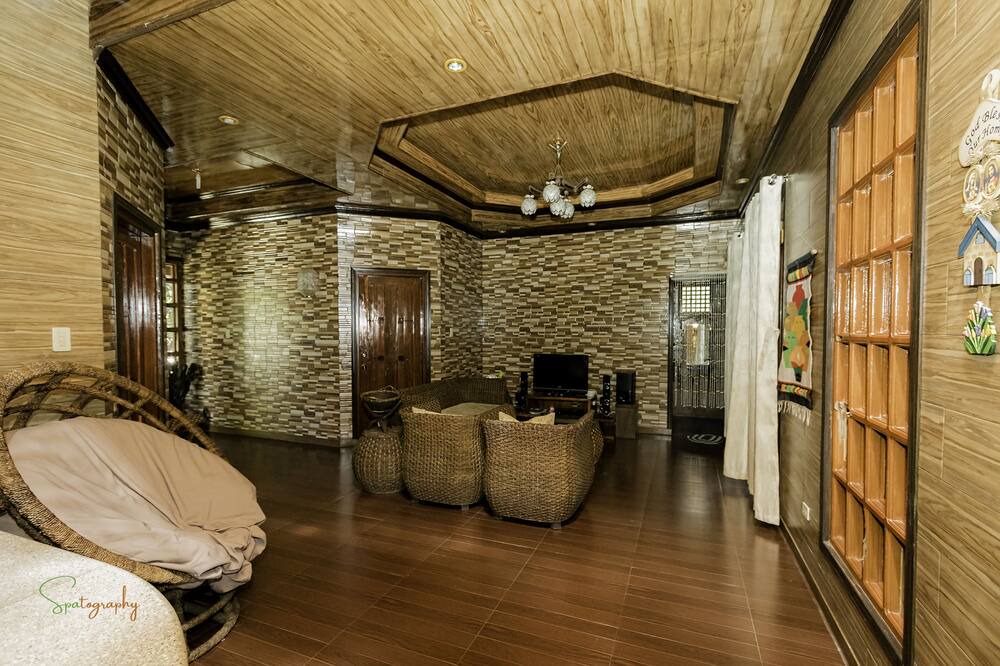 Photo of Livingroom in Alitagtag