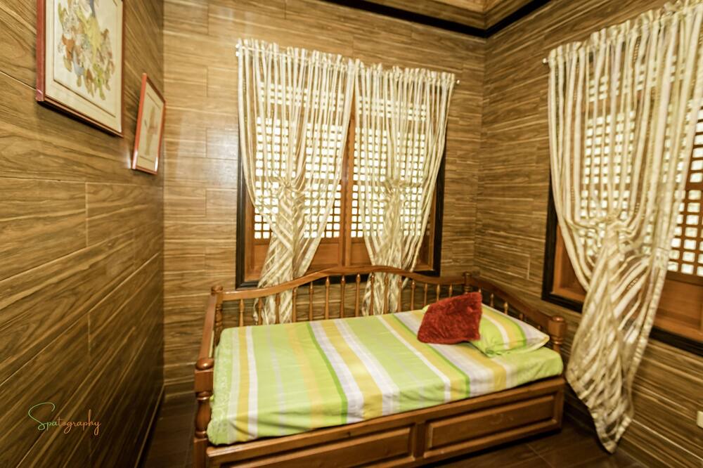 Photo of Bedroom in Alitagtag