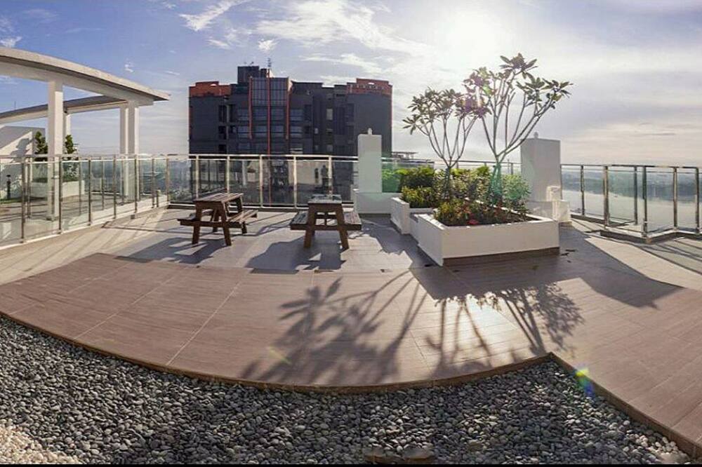 Photo of Patio Balcony in Central District