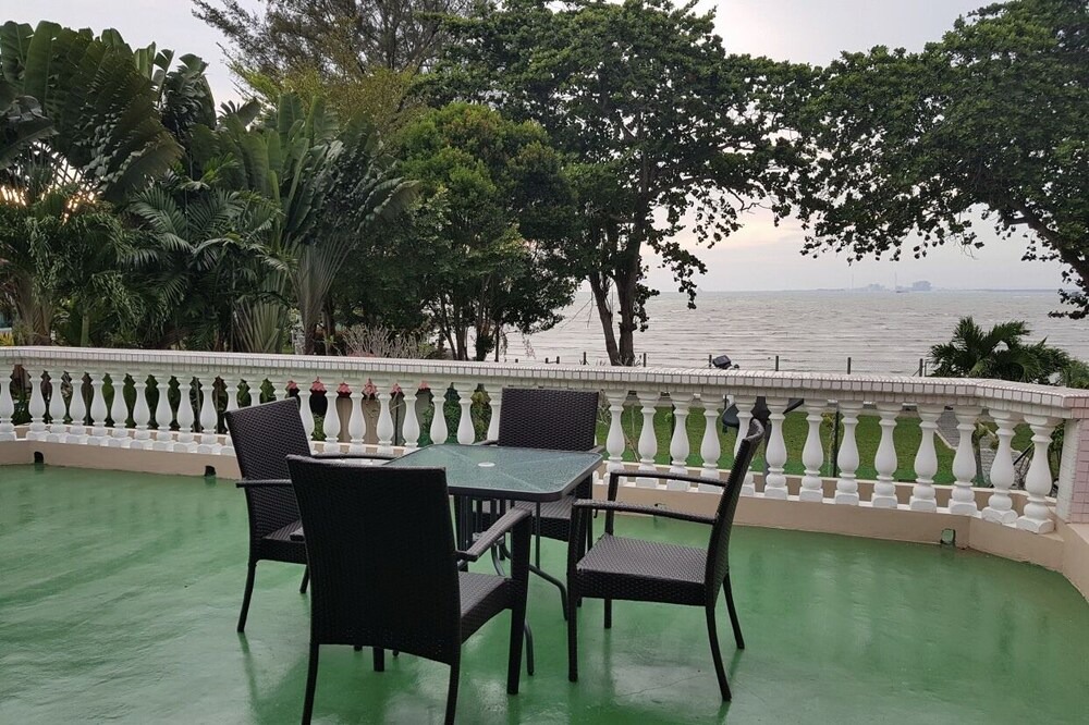 Photo of Patio Balcony in Taman Tanjung