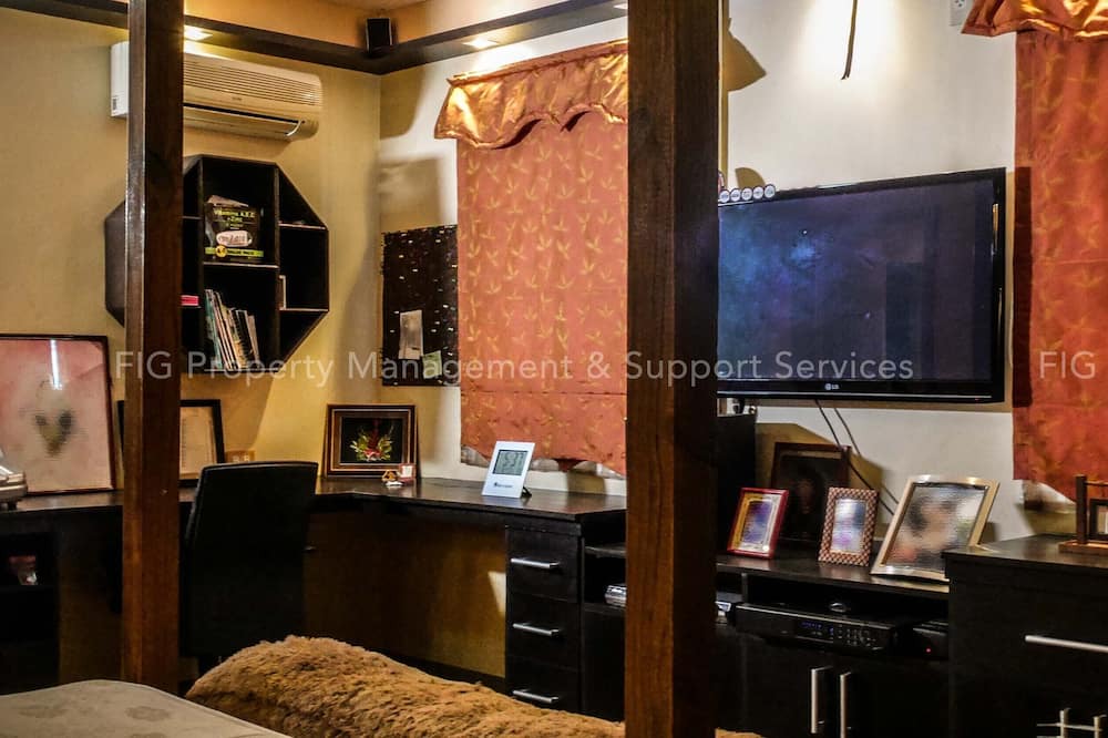 Photo of Bedroom in Santa Rosa