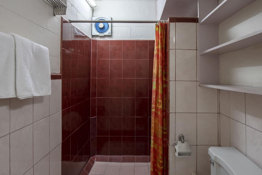 Photo of Bathroom in New Manila