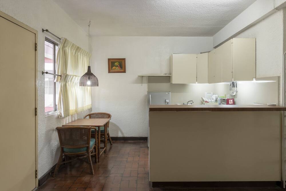 Photo of Bedroom in New Manila