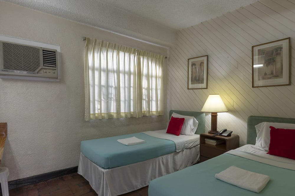Photo of Bedroom in New Manila