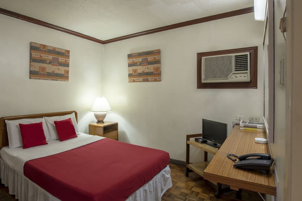 Photo of Bedroom in New Manila