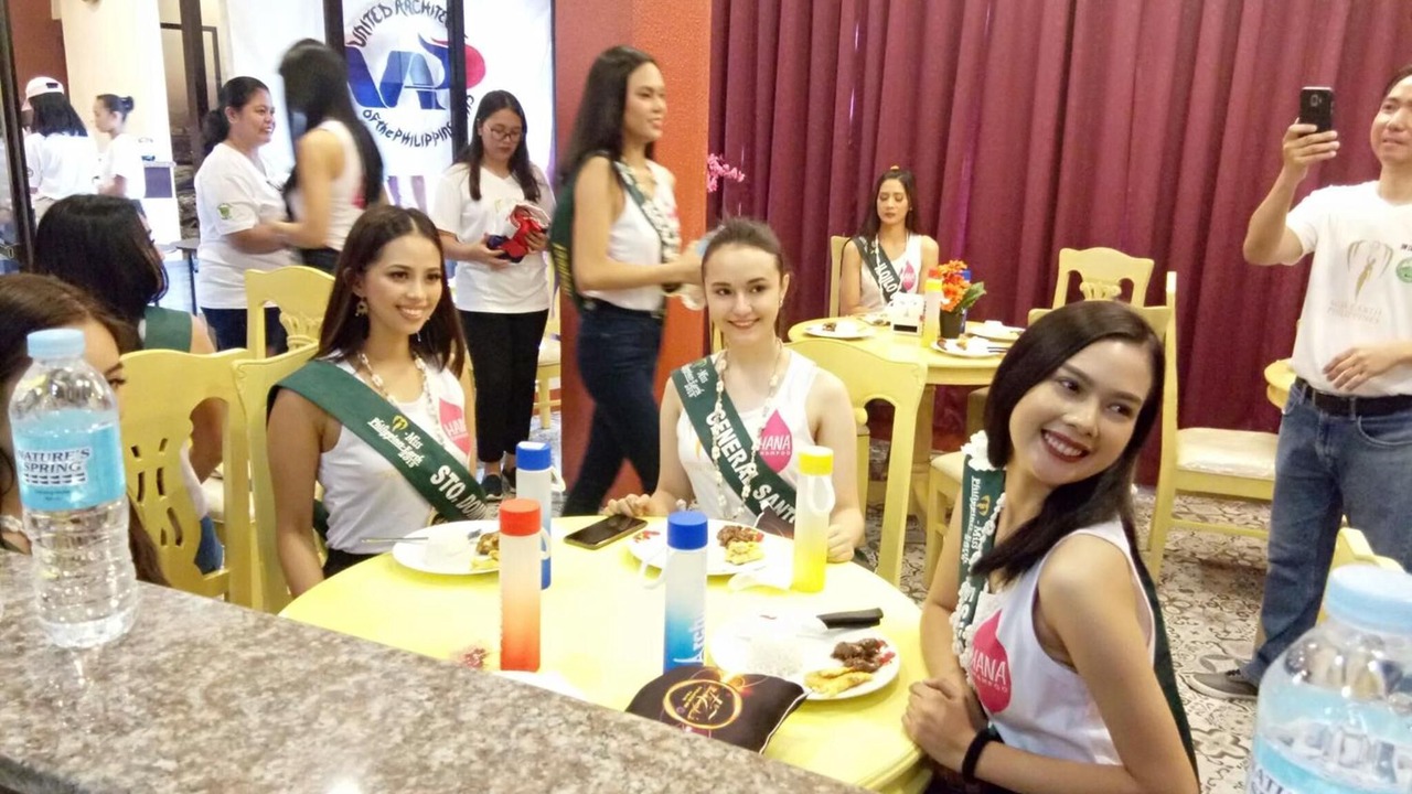Photo of Others in Pili