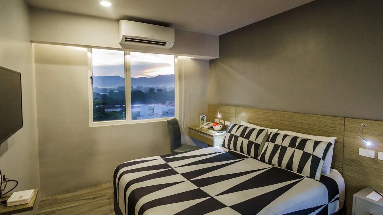 Photo of Bedroom in Capitol Site