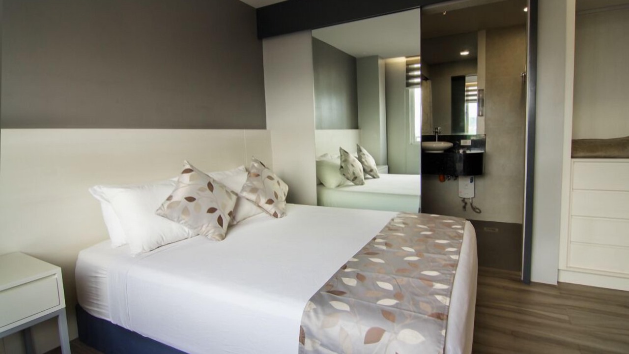 Photo of Bedroom in Capitol Site