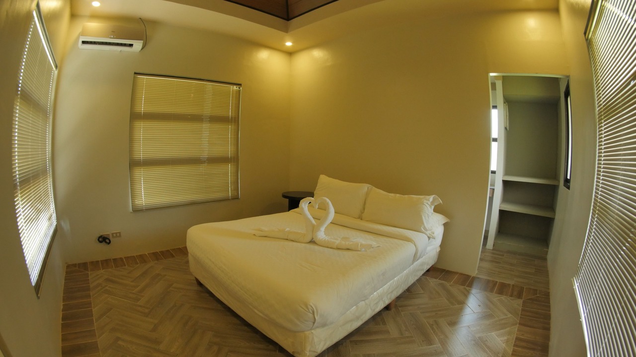 Photo of Bedroom in Pili
