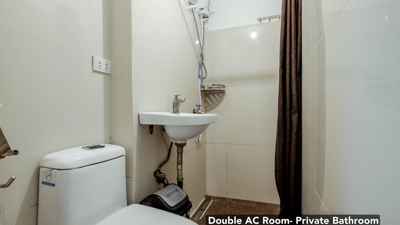 Photo of Bathroom in Ermita Night District