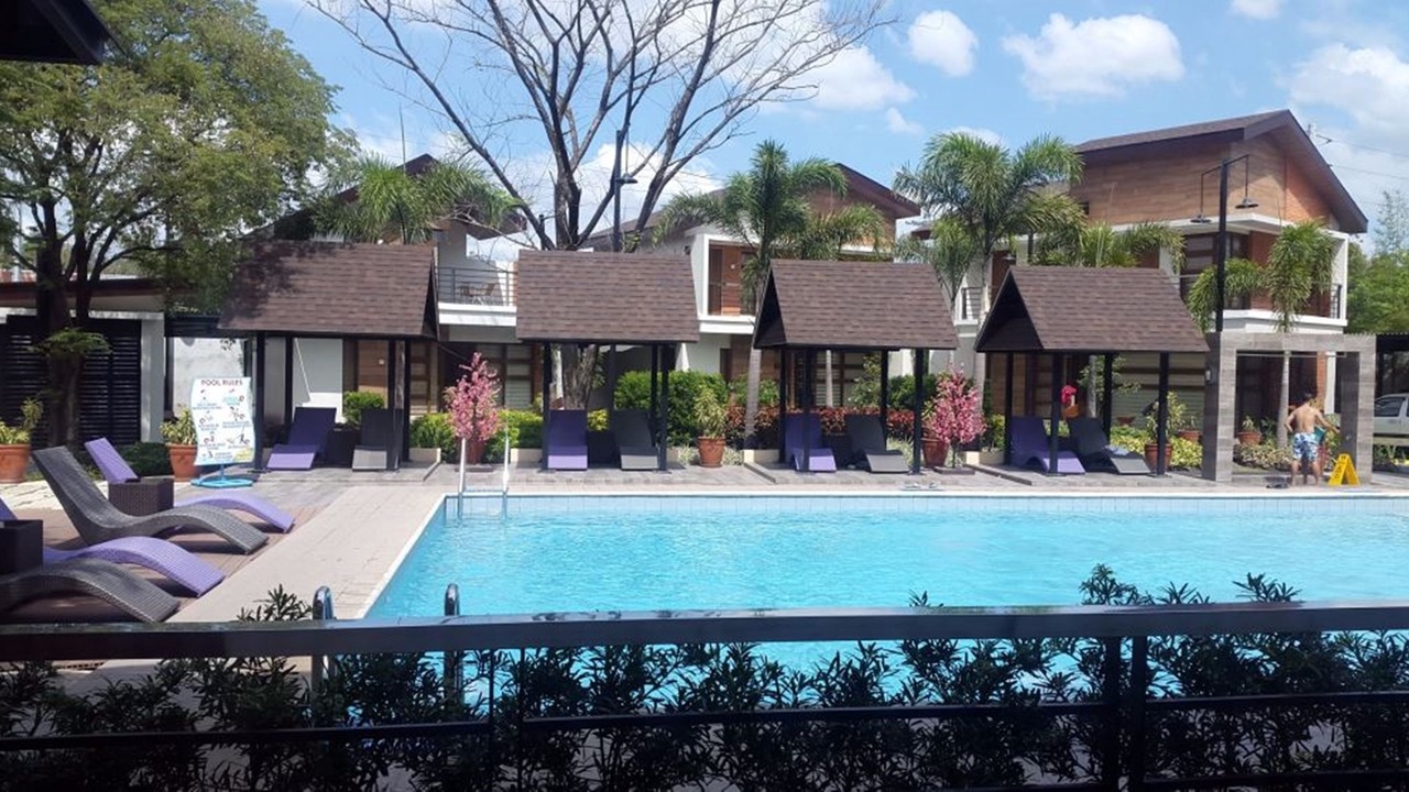 Photo of Outdoor in Bacolor