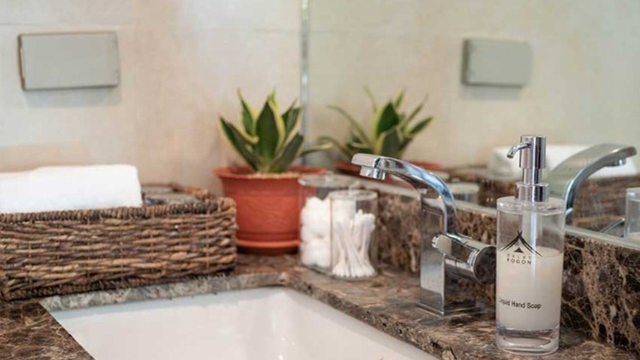 Photo of Bathroom in Carles