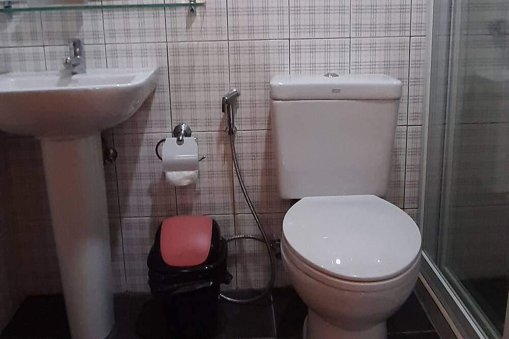 Photo of Bathroom in Candijay