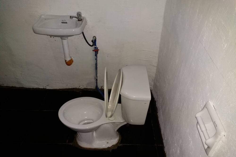 Photo of Bathroom in Carles