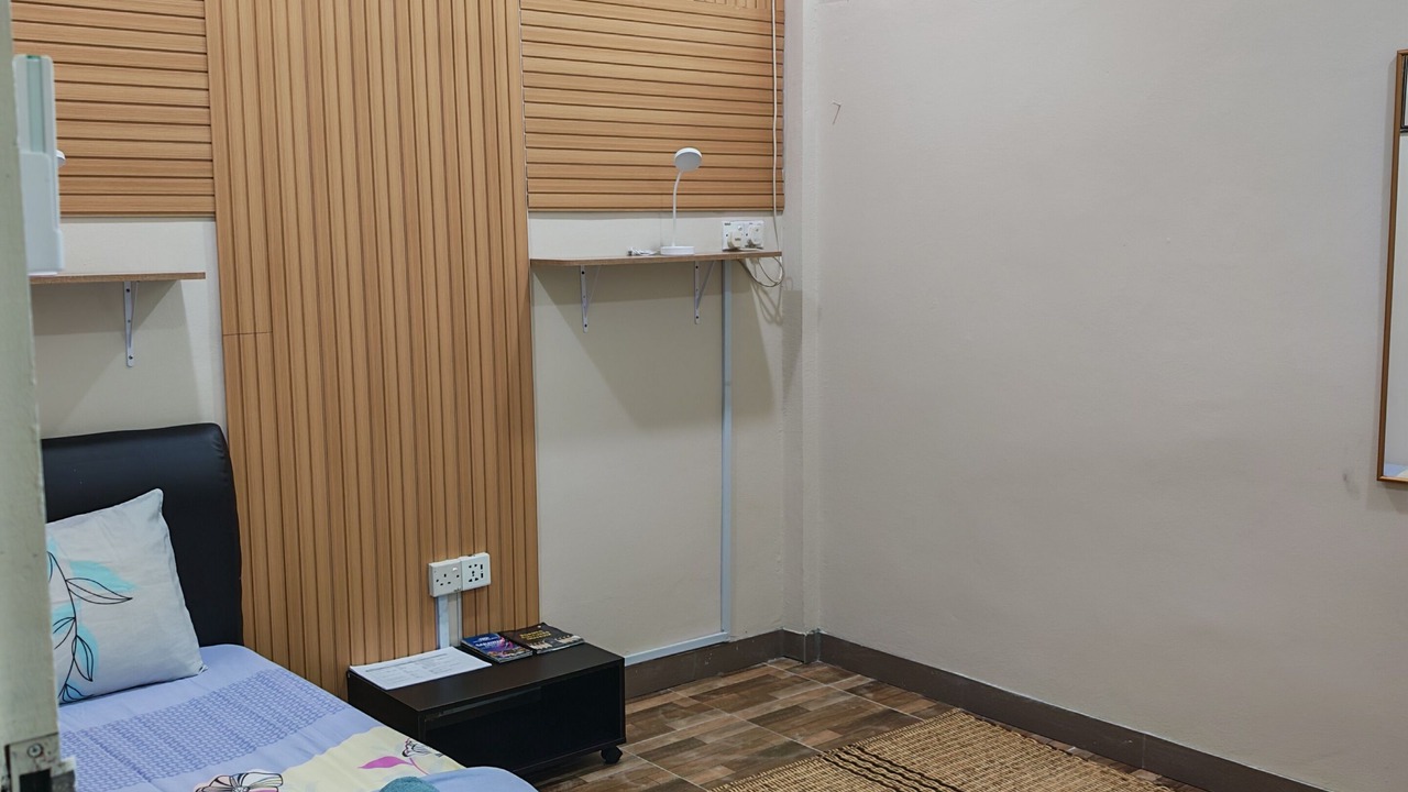 Photo of Bedroom in Kampung Lintang