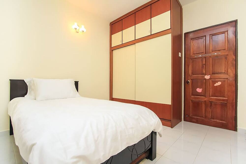 Photo of Bedroom in Miami Green