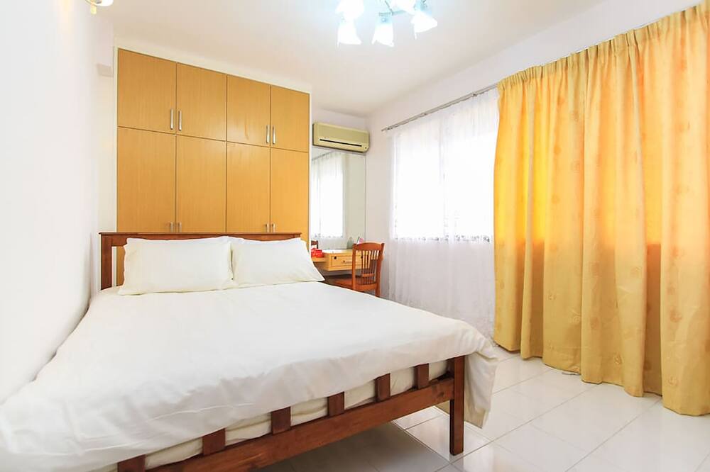 Photo of Bedroom in Miami Green