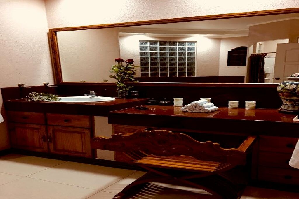 Photo of Bathroom in Looc