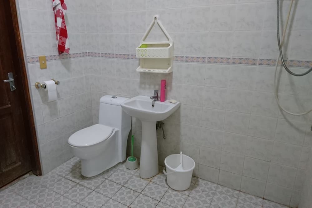 Photo of Bathroom in Rosales