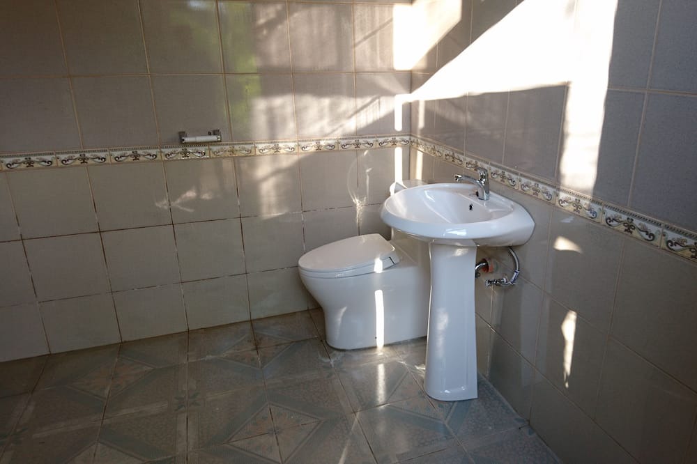 Photo of Bathroom in Rosales